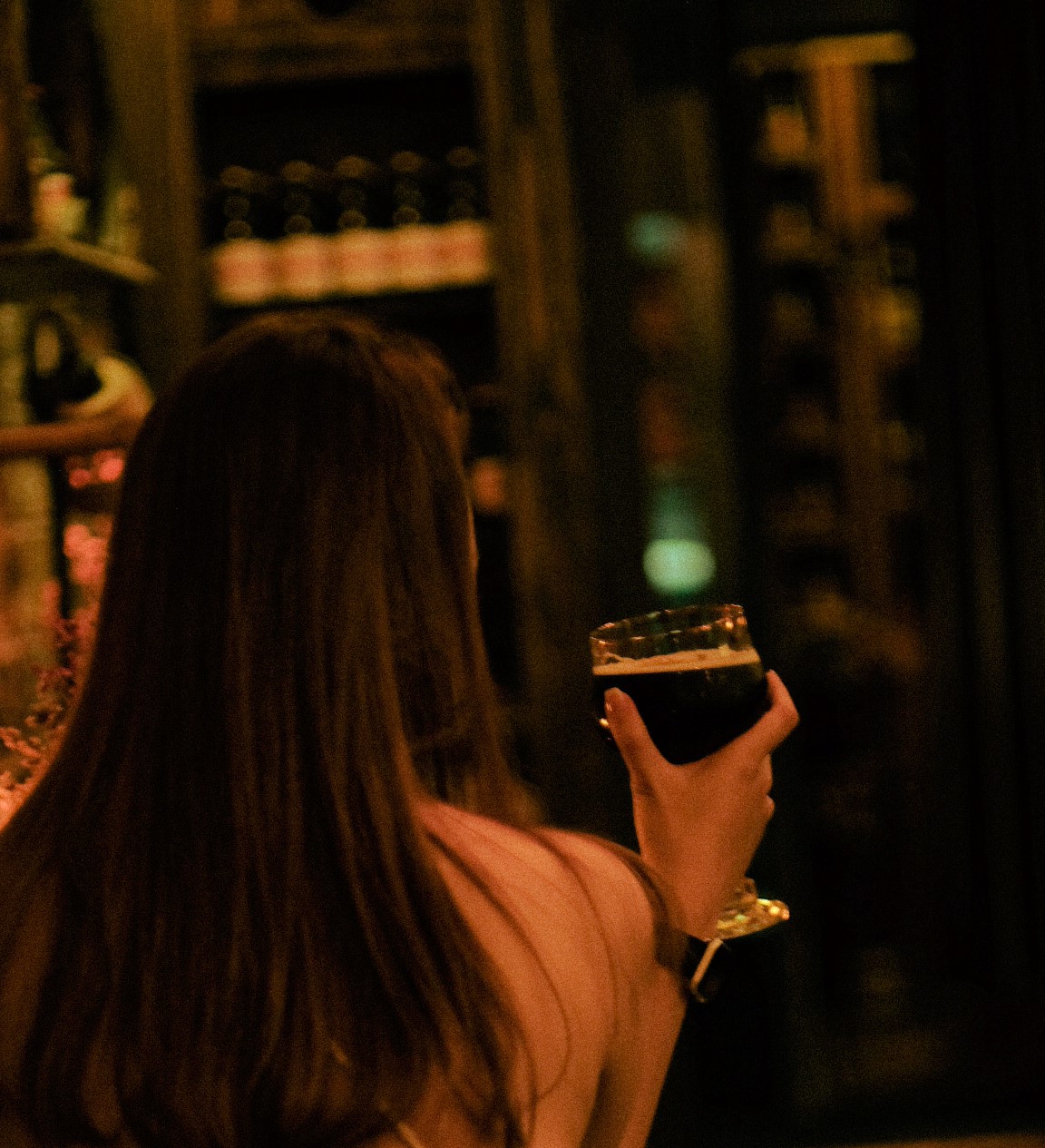 Sài Gòn, Lagom Café, ngày mưa gió & Em…