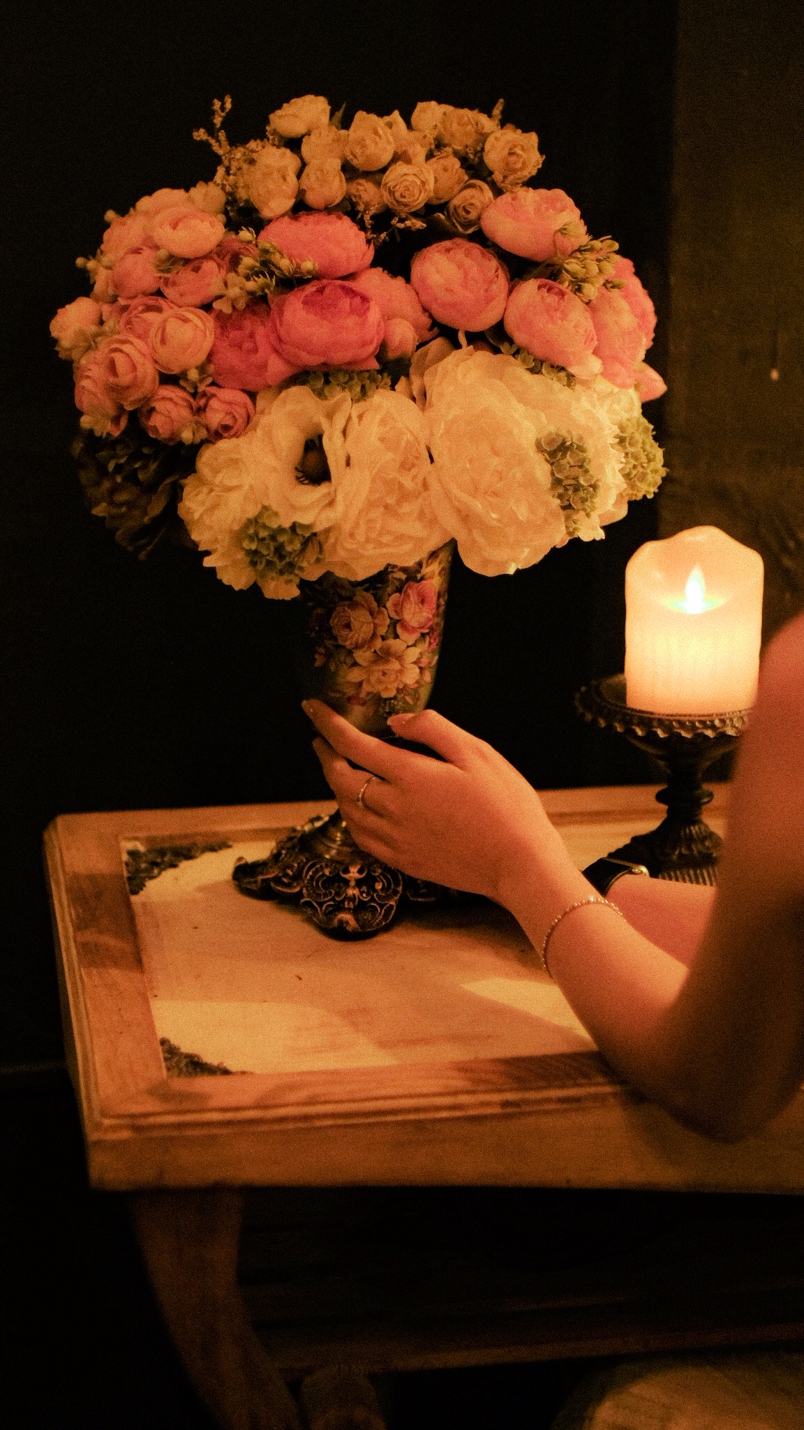 Sài Gòn, Lagom Café, ngày mưa gió và Em...