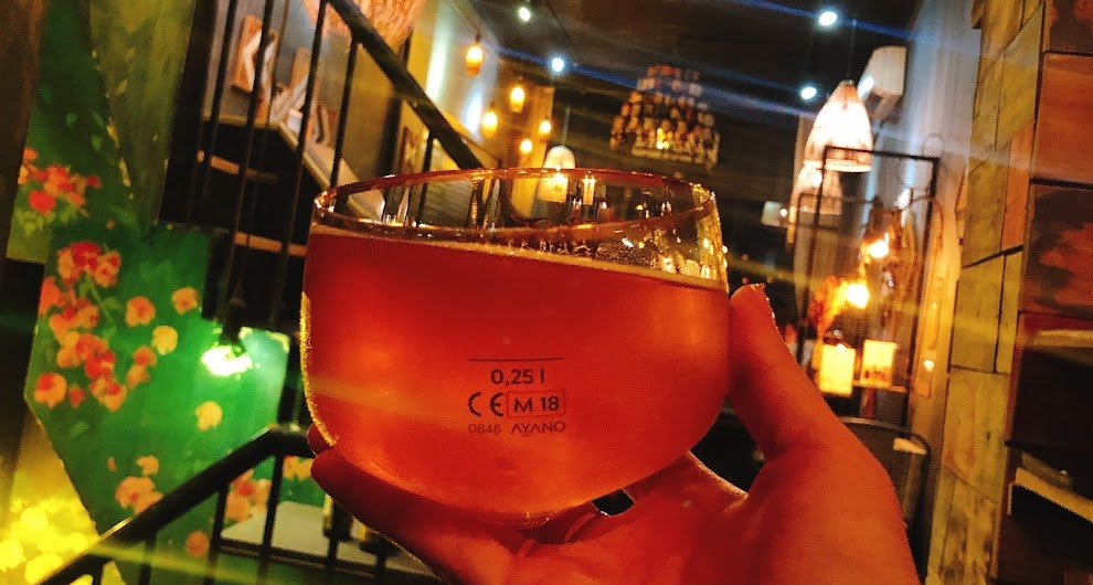 Chill bia Bỉ trong một không gian ấm cúng tại Lagom Café...