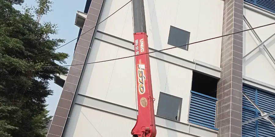 Cho thuê xe cẩu người Đức Quốc Thiện tại Long An