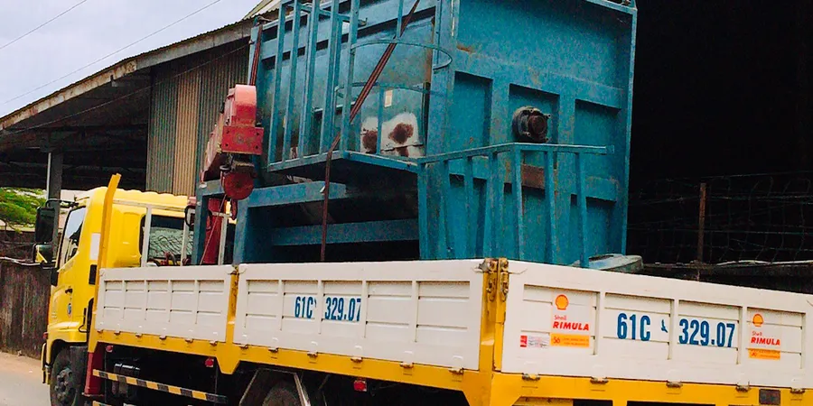 Cho thuê xe tải cẩu chuyên nghiệp ở Thủ dầu Một Bình Dương