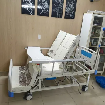 Giường bệnh đa năng bốn tay quay LUCASS GB-C41