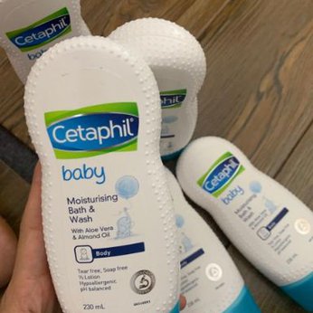 Cetaphil baby moisturising bath & wash 230ml - Sữa tắm dưỡng ẩm cho trẻ em