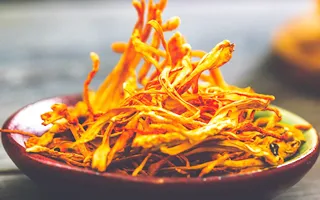 Giá đông trùng hạ thảo bao nhiêu tiền 1 kg?