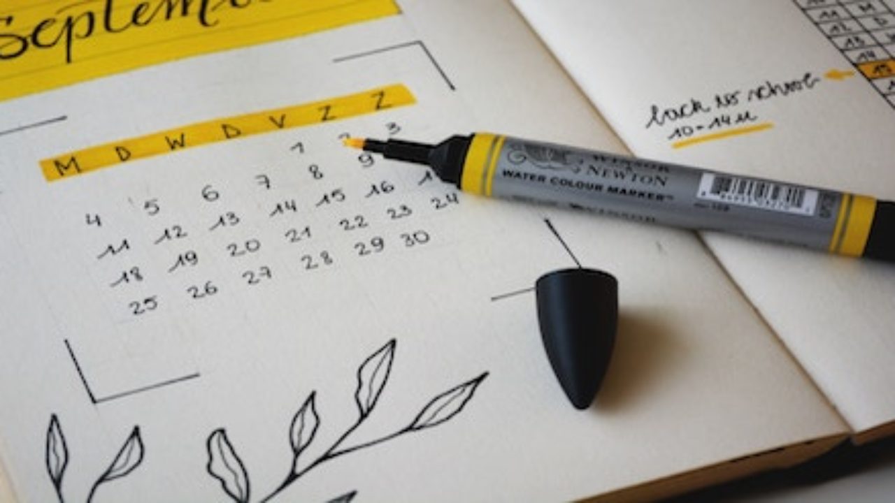 Hóa đơn điện tử có xuất lùi ngày được không