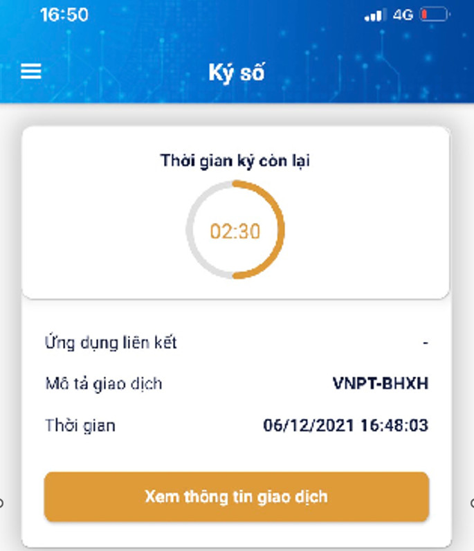 Màn hình hiển thị giao dịch cần ký số trên điện thoại di động
