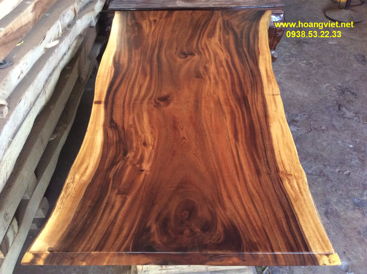 Mặt bàn gỗ me tây siêu đẹp (80-95)x7x204cm Mặt bàn gỗ me tây siêu đẹp (80-95)x7x204cm