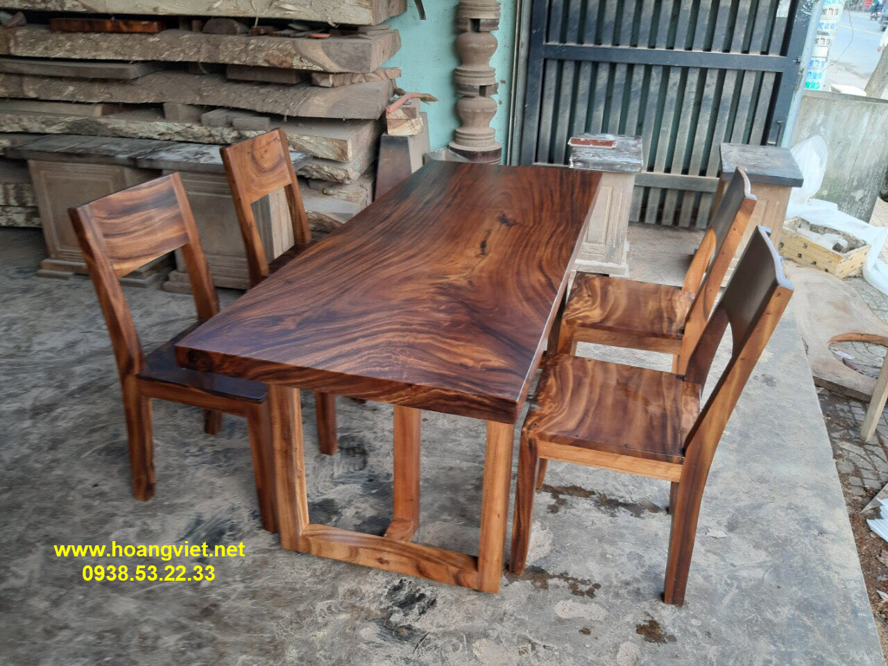 Bộ bàn gỗ me tây nguyên tấm 4 ghế Bộ bàn gỗ me tây nguyên tấm 4 ghế