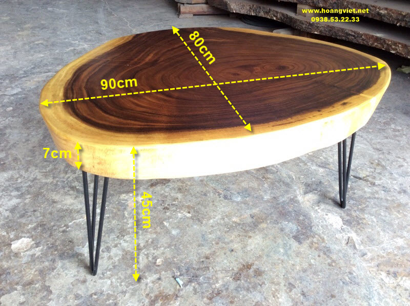 Mặt bàn gỗ me tây tròn tự nhiên uốn lượn nghệ thuật.