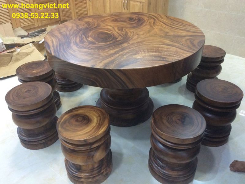Bàn tròn gỗ me tây nguyên khối 1m3 Bàn tròn gỗ me tây nguyên khối 1m3