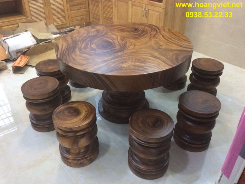 Bàn tròn gỗ me tây nguyên khối 1m3 Bàn tròn gỗ me tây nguyên khối 1m3
