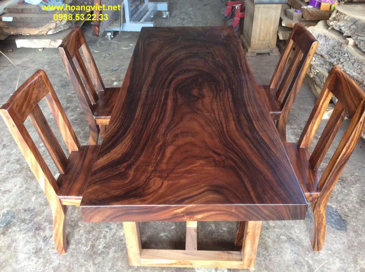 Bộ bàn gỗ me tây nguyên khối 4 ghế Bộ bàn gỗ me tây nguyên khối 4 ghế