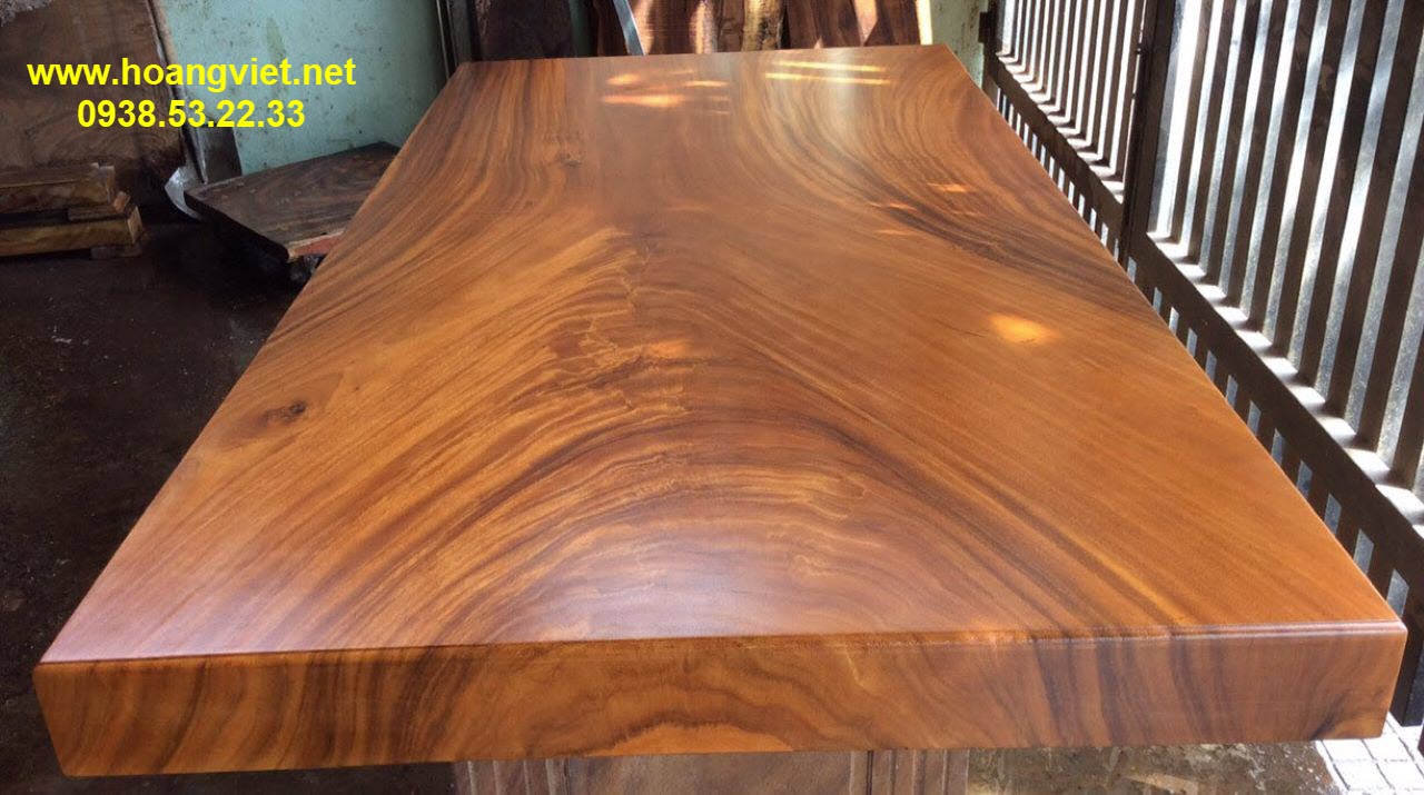 Mặt bàn gỗ me tây, sơn pu màu gõ đỏ, kích thước 95x10x198cm Mặt bàn gỗ me tây, sơn pu màu gõ đỏ, kích thước 95x10x198cm