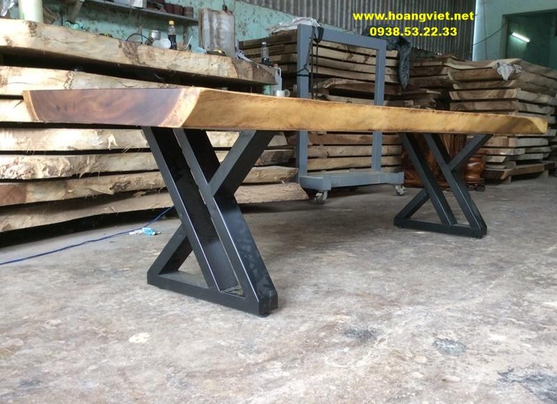 Chân bàn gỗ me tây bằng sắt Chân bàn gỗ me tây bằng sắt