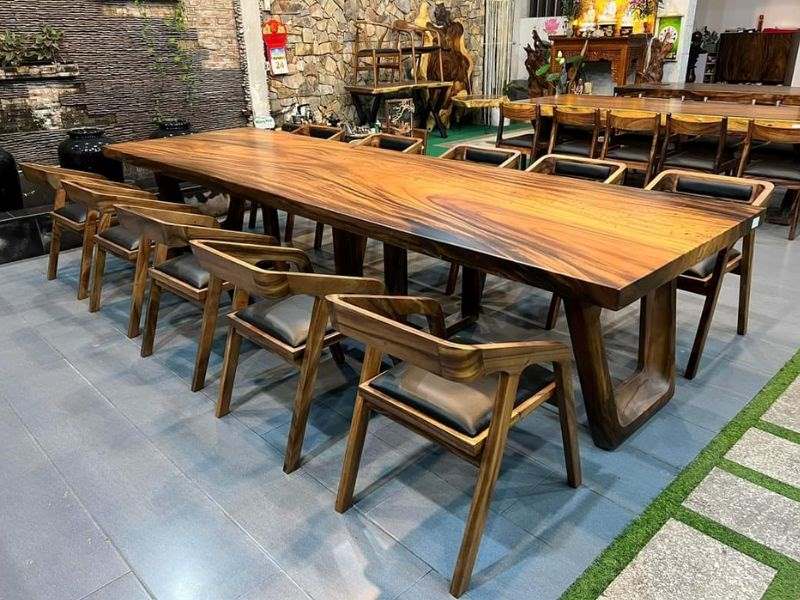 Bàn ăn 10 ghế gỗ me tây nguyên tấm Bàn ăn 10 ghế gỗ me tây nguyên tấm