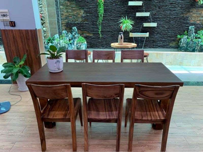 Bàn ăn 6 người gỗ tự nhiên me tây. Bàn ăn 6 người gỗ tự nhiên me tây.