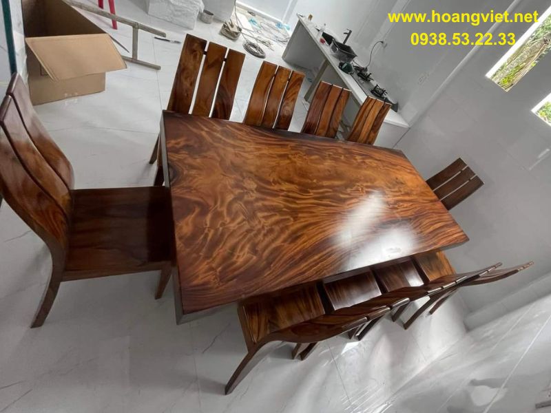 Bàn ăn dài gỗ me tây nguyên khối 10 ghế Bàn ăn dài gỗ me tây nguyên khối 10 ghế