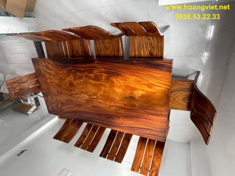 Bàn ăn dài gỗ me tây nguyên khối 10 ghế Bàn ăn dài gỗ me tây nguyên khối 10 ghế