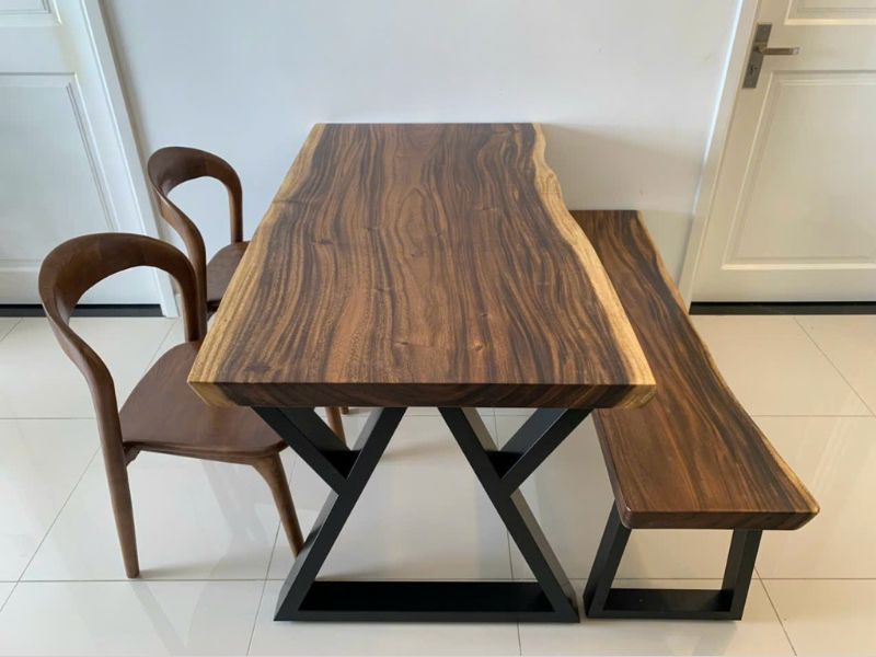 Bàn ăn ghế băng dài 4 người bằng gỗ me tây nguyên tấm Bàn ăn ghế băng dài 4 người bằng gỗ me tây nguyên tấm