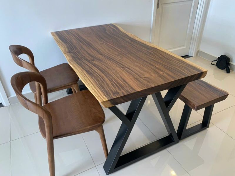 Bàn ăn ghế băng dài 4 người bằng gỗ me tây nguyên tấm Bàn ăn ghế băng dài 4 người bằng gỗ me tây nguyên tấm