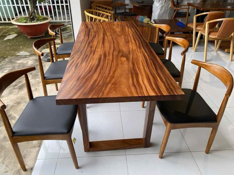 Bàn ăn gỗ me tây nguyên tấm 6 ghế bull Bàn ăn gỗ me tây nguyên tấm 6 ghế bull