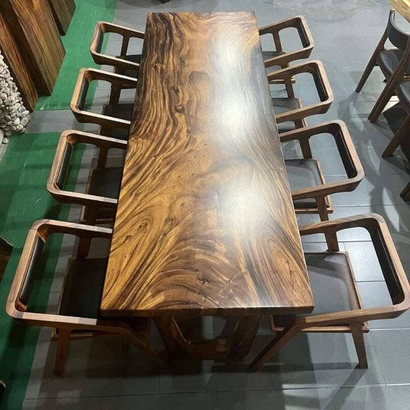 Bàn ăn gỗ me tây nguyên tấm 8 ghế katakana. Bàn ăn gỗ me tây nguyên tấm 8 ghế katakana.