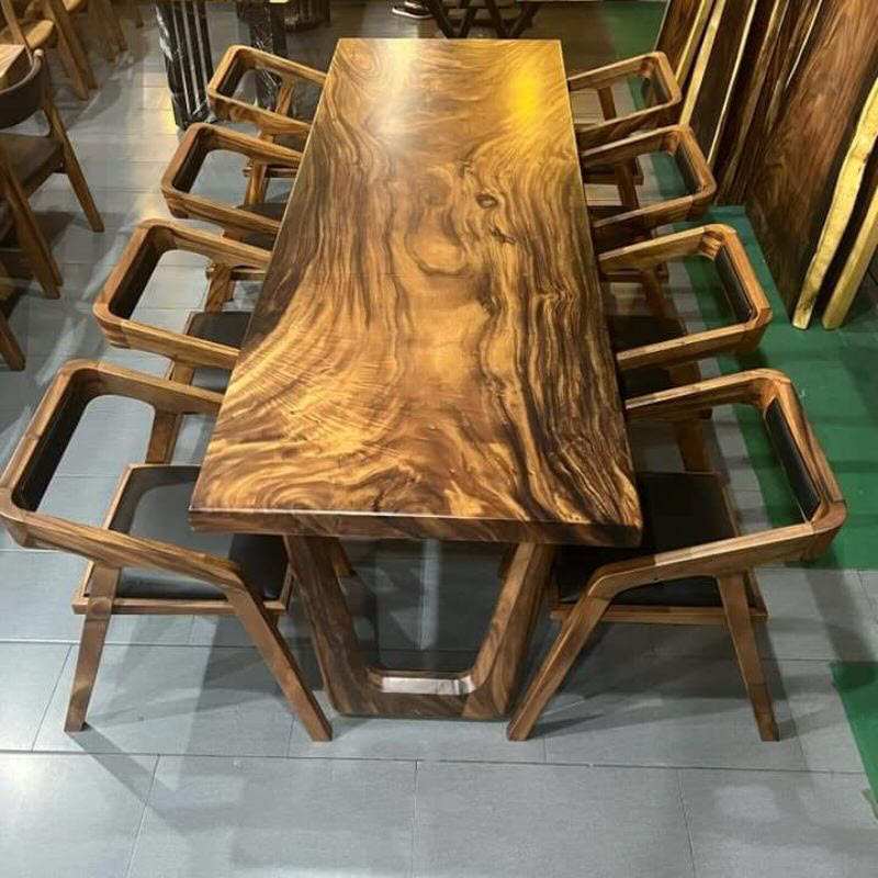 Bàn ăn gỗ me tây nguyên tấm 8 ghế katakana. Bàn ăn gỗ me tây nguyên tấm 8 ghế katakana.