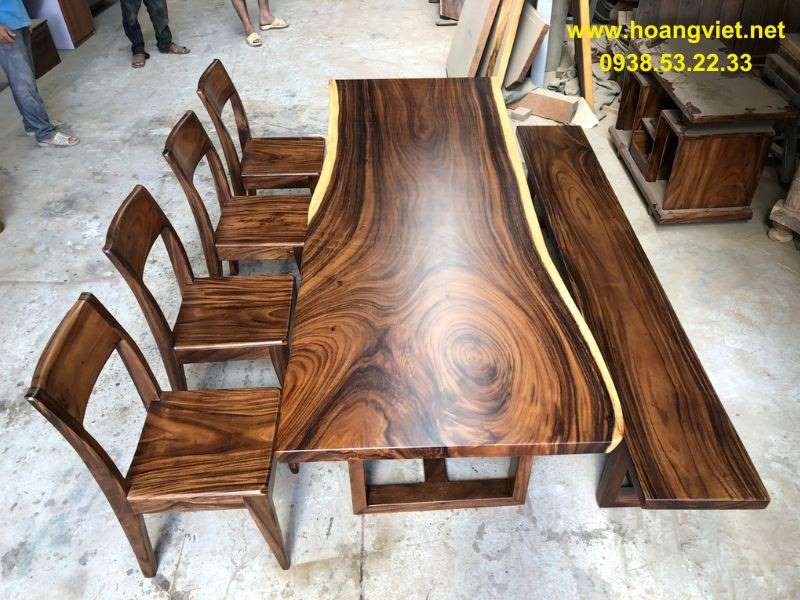 Bàn ăn gỗ me tây 8 người Bàn ăn gỗ me tây 8 người