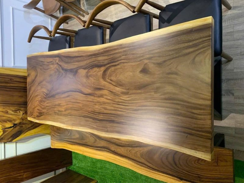 Bàn ăn ghế băng dài gỗ me tây. Bàn ăn ghế băng dài gỗ me tây.