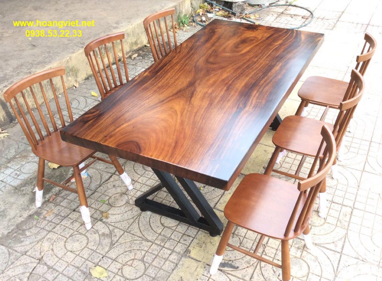 Bộ bàn ghế ăn nguyên khối gỗ me tây, 6 cái ghế 7 nan gỗ cao su. Bộ bàn ghế ăn nguyên khối gỗ me tây, 6 cái ghế 7 nan gỗ cao su.
