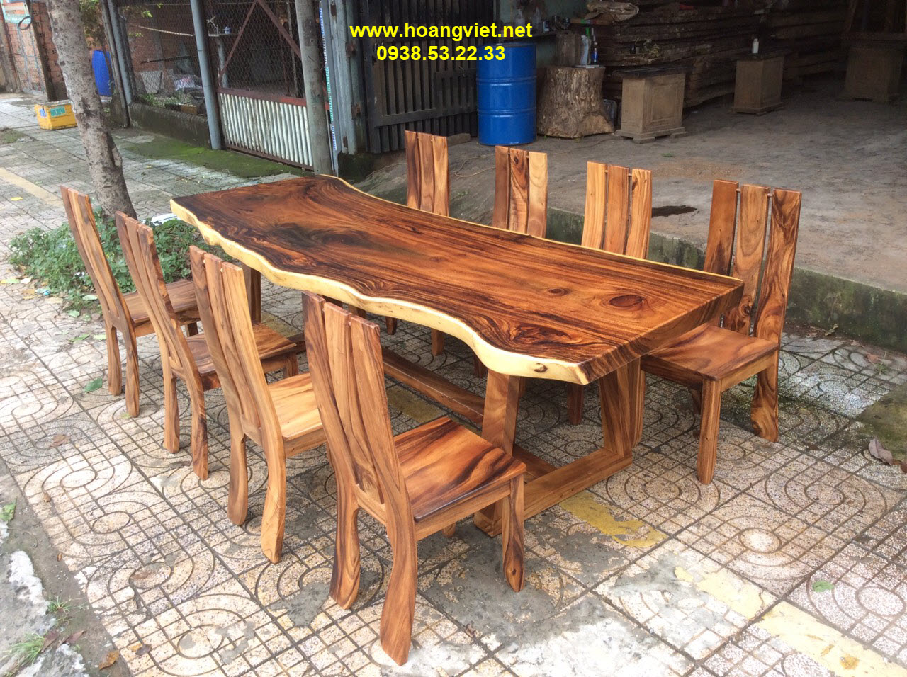 Bàn ăn gỗ me tây nguyên tấm 8 ghế  Bàn ăn gỗ me tây nguyên tấm 8 ghế
