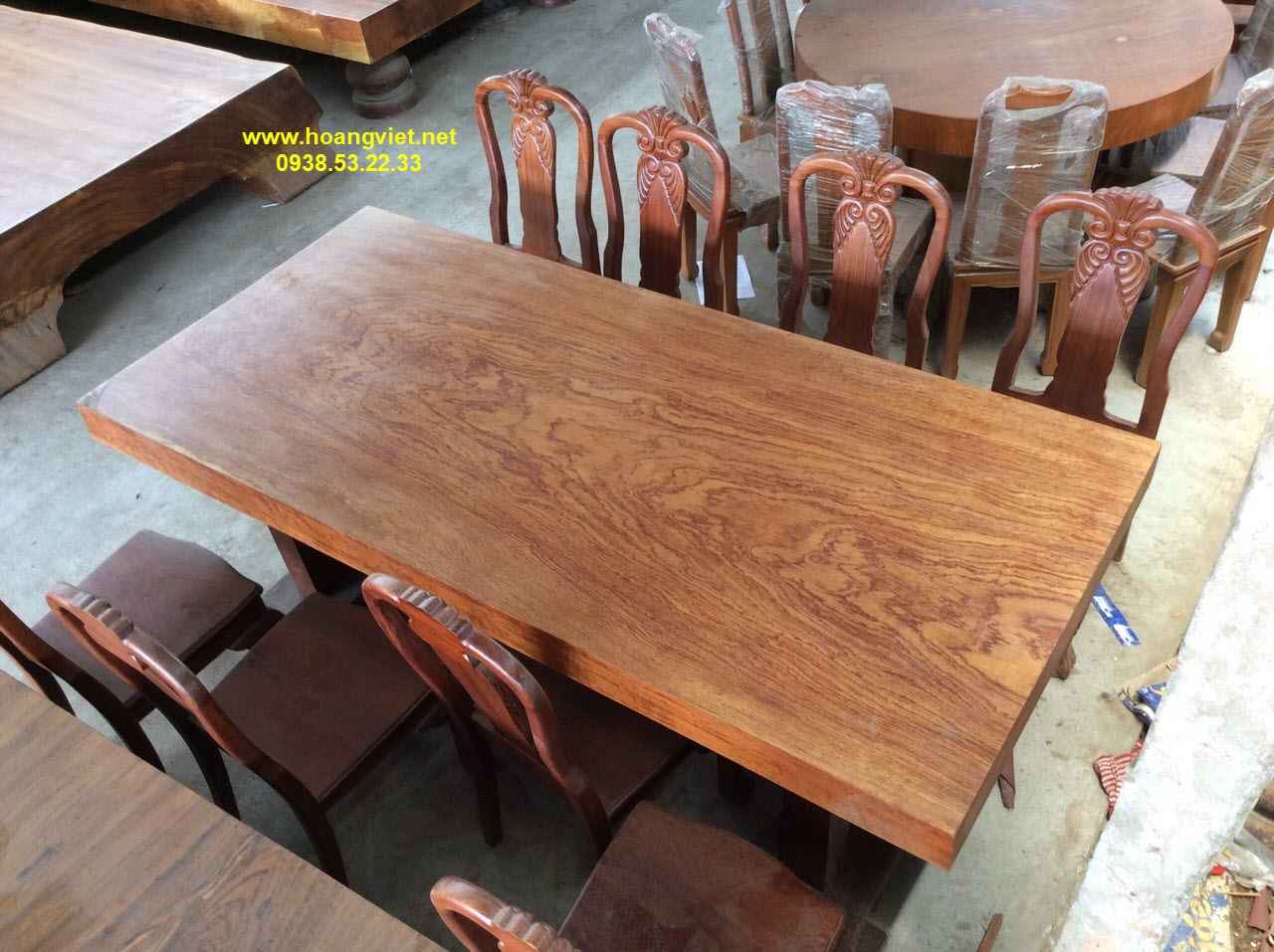 Bàn ghế gỗ cẩm lai nguyên tấm nguyên khối. Bàn ghế gỗ cẩm lai nguyên tấm nguyên khối.