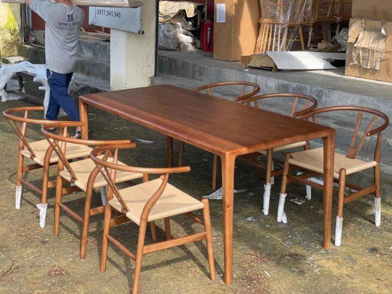 Bàn ăn gỗ tần bì kết hợp ghế wishbone Bàn ăn gỗ tần bì kết hợp ghế wishbone
