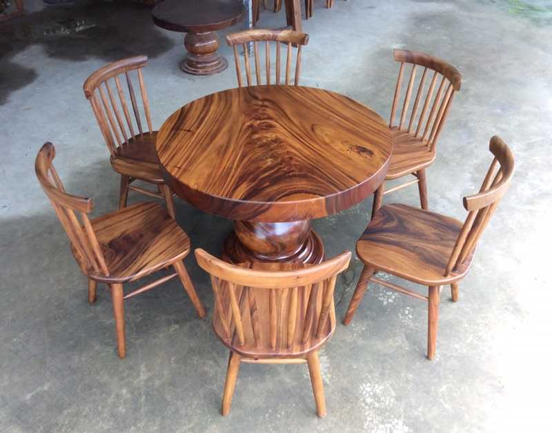 Bàn ăn gỗ tròn nguyên khối đẹp Bàn ăn gỗ tròn nguyên khối đẹp