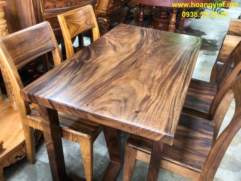 Bàn ăn gỗ tự nhiên me tây 4 ghế Bàn ăn gỗ tự nhiên me tây 4 ghế