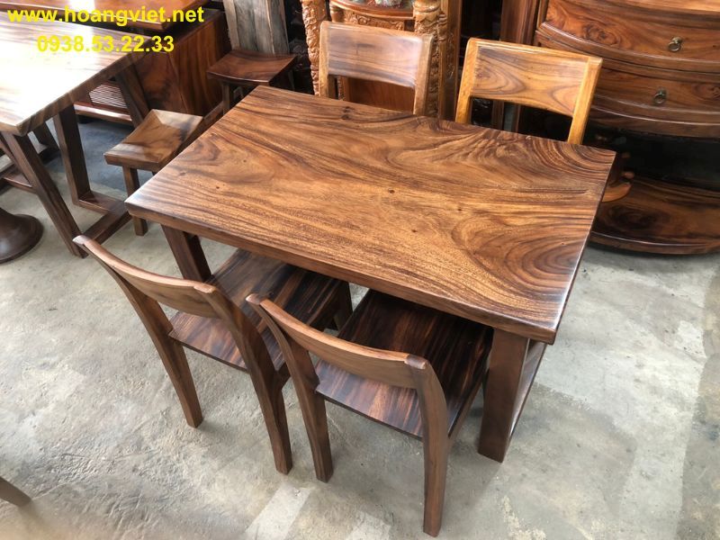 Bàn ăn gỗ tự nhiên me tây 4 ghế Bàn ăn gỗ tự nhiên me tây 4 ghế