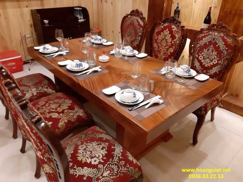 Bàn ăn gỗ tự nhiên nguyên khối cho nhà hàng Bàn ăn gỗ tự nhiên nguyên khối cho nhà hàng