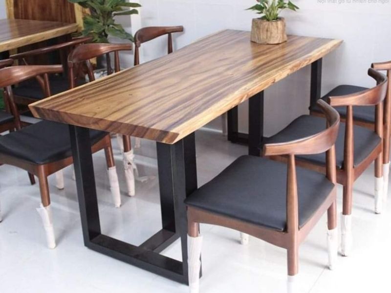 Bàn ăn gỗ me tây chân sắt chữ T