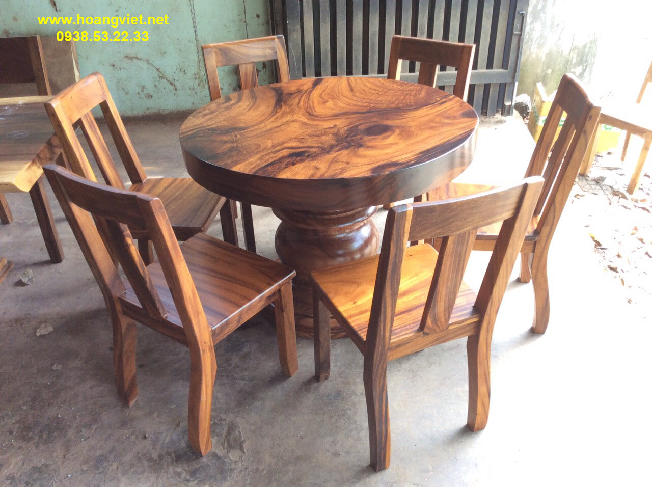 Bàn ăn tròn 6 ghế gỗ me tây. Bàn ăn tròn 6 ghế gỗ me tây.