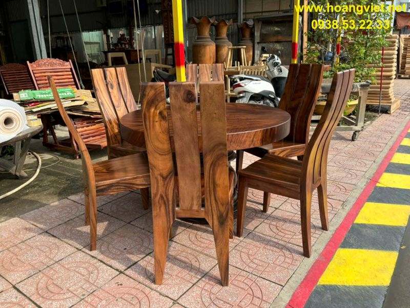 Bàn ăn tròn gỗ me tây nguyên tấm Bàn ăn tròn gỗ me tây nguyên tấm