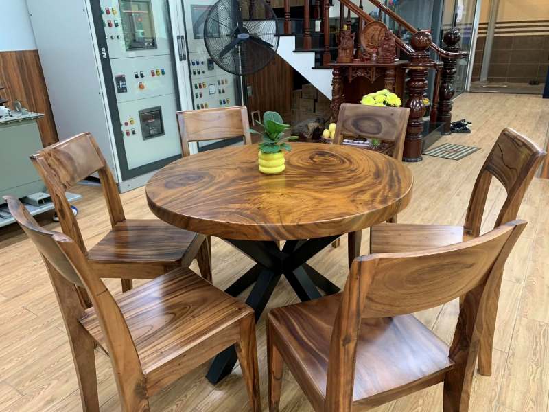 Bàn ăn tròn gỗ tự nhiên me tây Bàn ăn tròn gỗ tự nhiên me tây