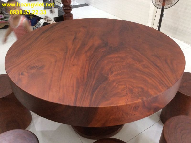 Bàn ăn tròn gỗ me tây nguyên khối 8 ghế Bàn ăn tròn gỗ me tây nguyên khối 8 ghế