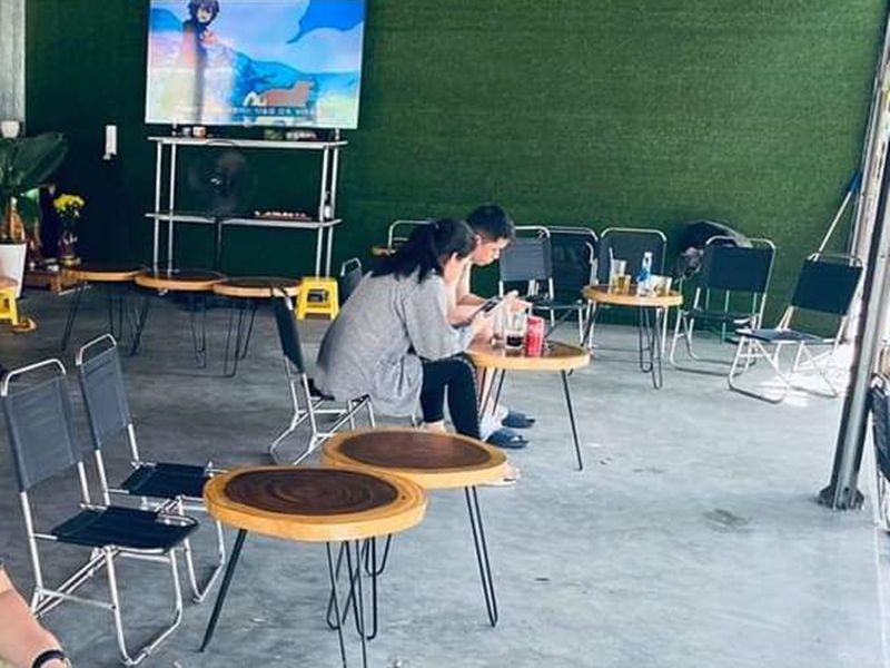 Bàn cafe tròn gỗ me tây chân sắt hairpin Bàn cafe tròn gỗ me tây chân sắt hairpin