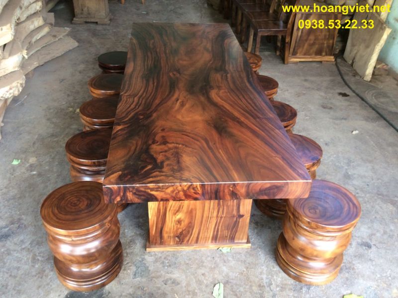 Bàn dài gỗ me tây nguyên khối Bàn dài gỗ me tây nguyên khối
