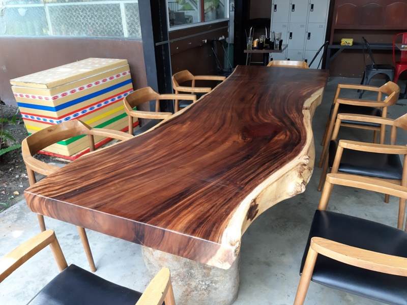 Bàn ghế ăn gỗ me tây uốn lượn nghệ thuật Bàn ghế ăn gỗ me tây uốn lượn nghệ thuật