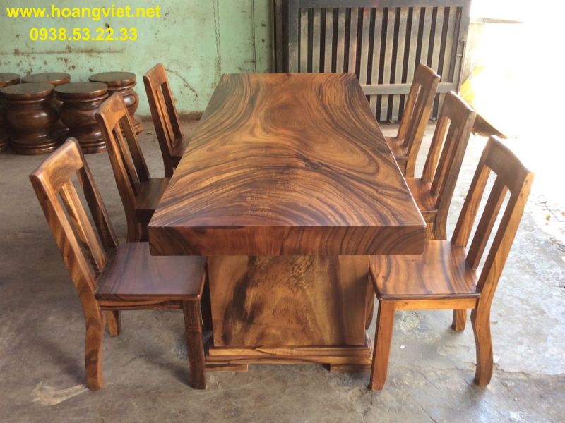 Bàn ghế gỗ me tây nguyên khối 6 người Bàn ghế gỗ me tây nguyên khối 6 người