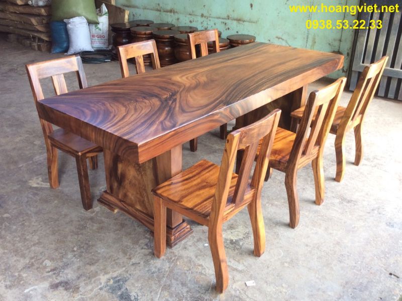 Bàn ghế gỗ me tây nguyên khối 6 người Bàn ghế gỗ me tây nguyên khối 6 người
