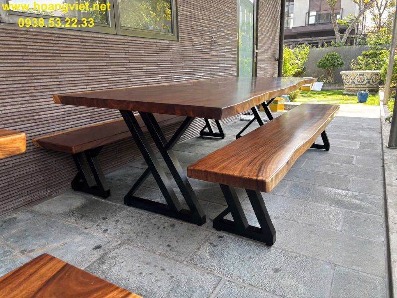 Bàn ghế k3 gỗ me tây kết hợp chân sắt Bàn ghế k3 gỗ me tây kết hợp chân sắt