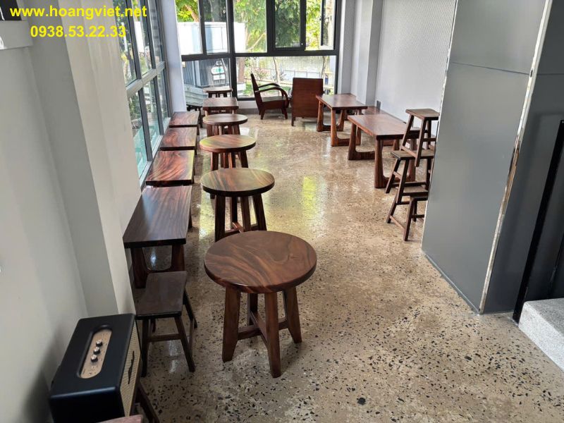 Bàn ghế ngồi cafe gỗ me tây Bàn ghế ngồi cafe gỗ me tây