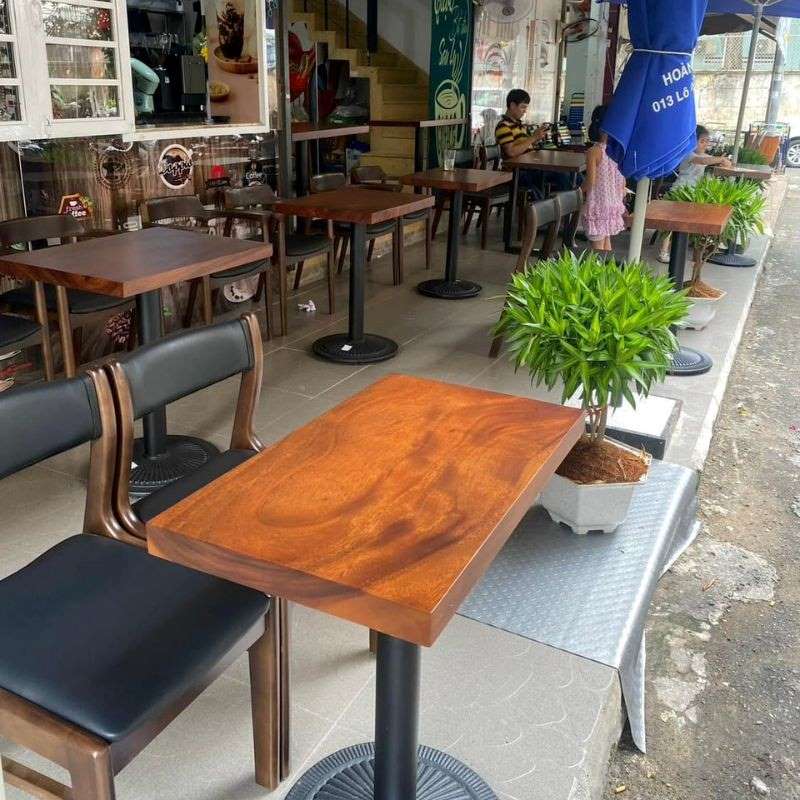 Bàn ghế quán cafe gỗ me tây nguyên tấm. Bàn ghế quán cafe gỗ me tây nguyên tấm.